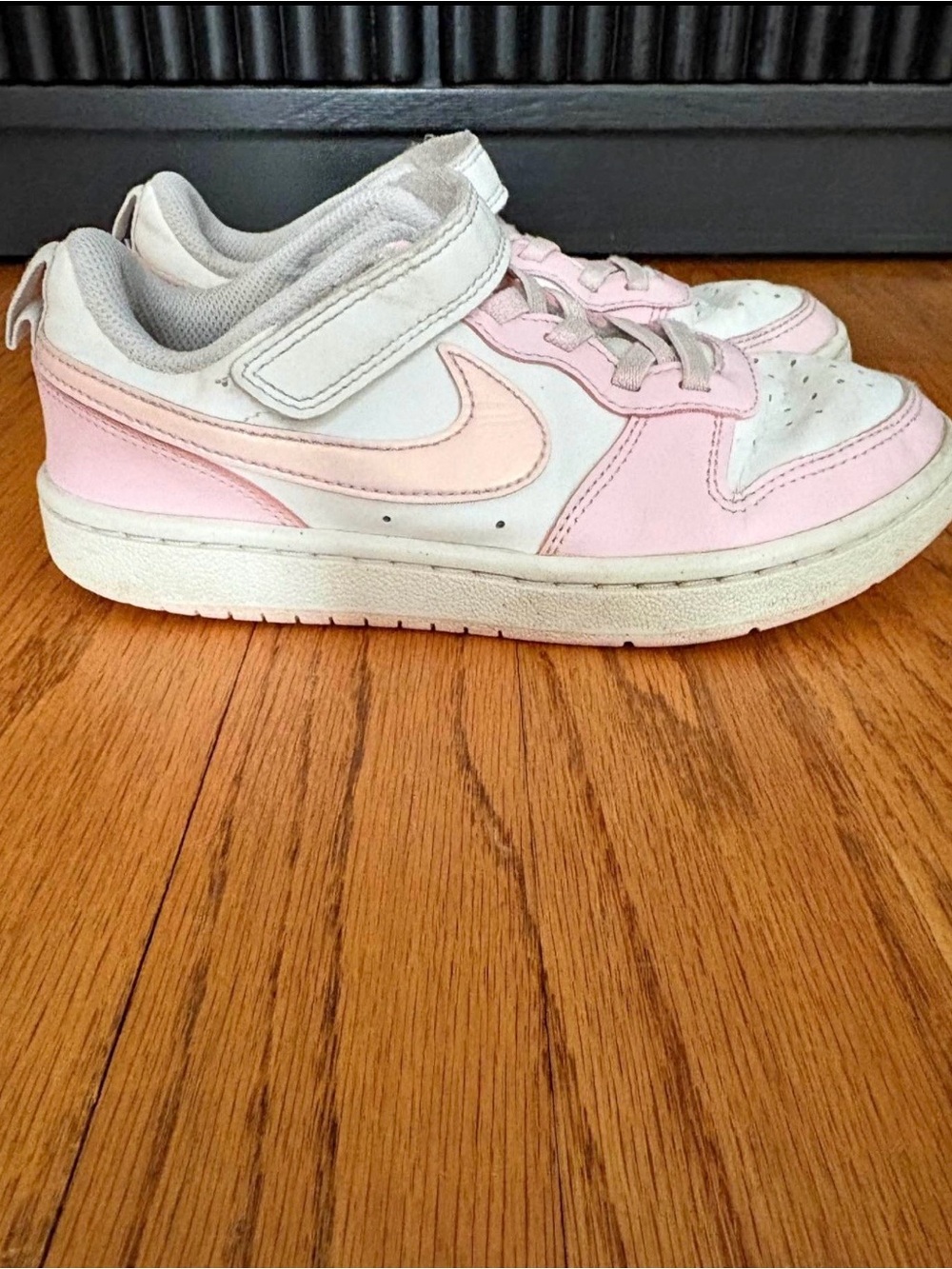 Nike Kids' Low-Top Sneakers in Pink and White 13C